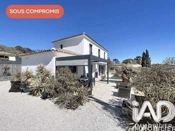 Vente maison 5 pièces Bagnols-en-Forêt 83