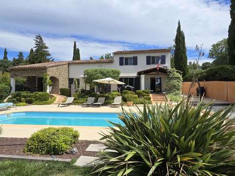 Vente maison 5 pièces Bagnols-en-Forêt 83