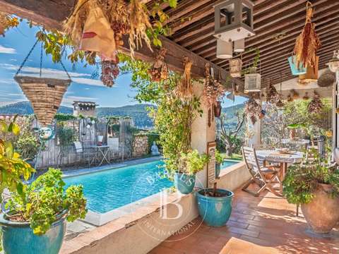 Vente maison 5 pièces Bagnols-en-Forêt 83