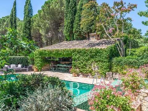 Vente maison 16 pièces