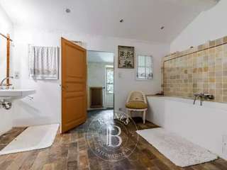 Vente maison 16 pièces