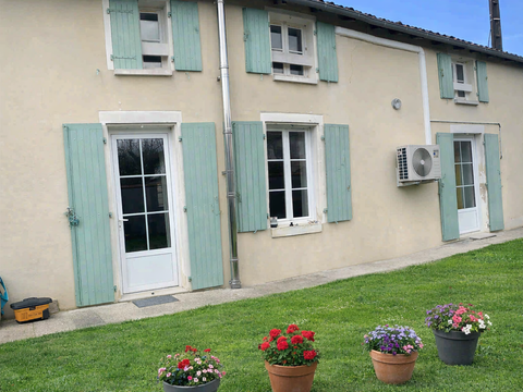Vente maison 5 pièces Ballans 17