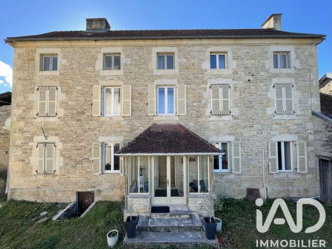 Maison 9 pièces 213 m² · à Balot · 213 m² · 230 000 €