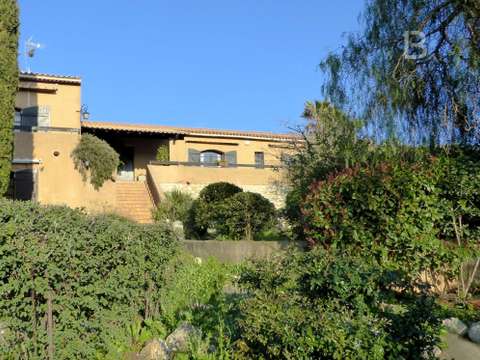 Vente maison 8 pièces Bandol 83