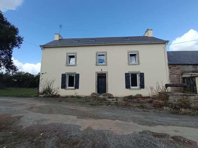 Maison 6 pièces 160 m² · à Bannalec · 160 m² · 374 400 €
