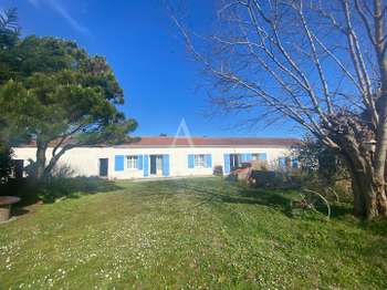 Vente maison 9 pièces Barbâtre 85