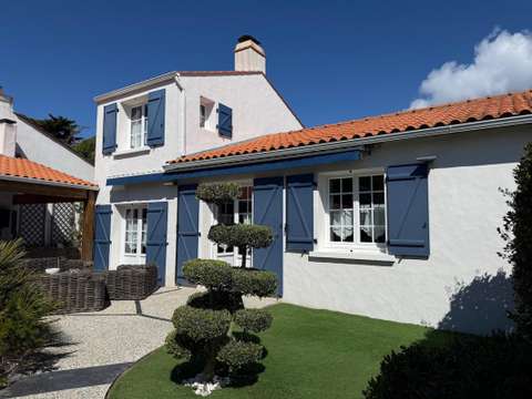 Vente maison 7 pièces Barbâtre 85