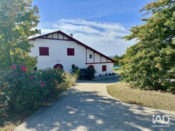 Vente maison 8 pièces Bardos 64