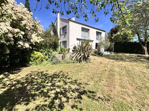 Vente maison 8 pièces Basse-Goulaine 44