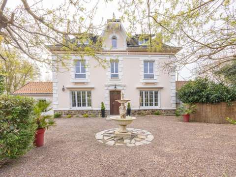 Vente maison 10 pièces Basse-Goulaine 44