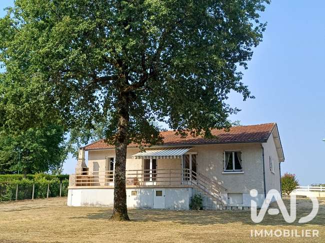 Maison 4 pièces 111 m² · à Bassillac et Auberoche · 111 m² · 172 000 €