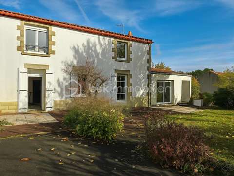 Vente maison 7 pièces Bazoges-en-Paillers 85