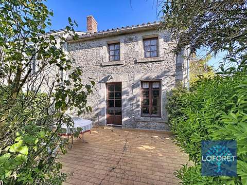 Vente maison 4 pièces Bazoges-en-Pareds 85