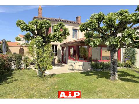 Vente maison 6 pièces Bazoges-en-Pareds 85