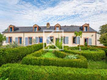Vente Maison 8 chambresBeaucouzé