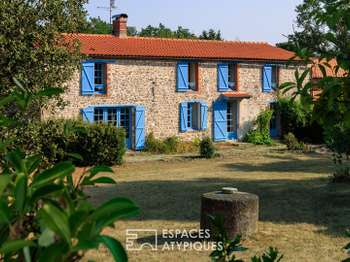 Vente maison 10 pièces Beaulieu-sous-la-Roche 85