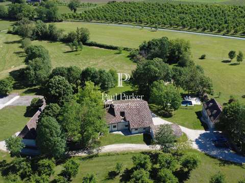 Vente maison 8 pièces Beaumont-du-Périgord 24