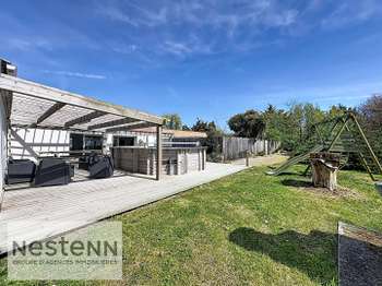 Maison 10 pièces 261 m² · à Beauvoir-sur-Mer · 261 m² · 275 800 €