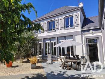 Maison 10 pièces 237 m² · à Belz · 237 m² · 749 000 €
