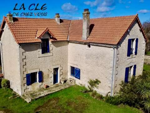 Vente maison 6 pièces Benet 85