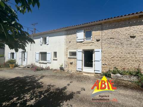Vente maison 4 pièces Benet 85