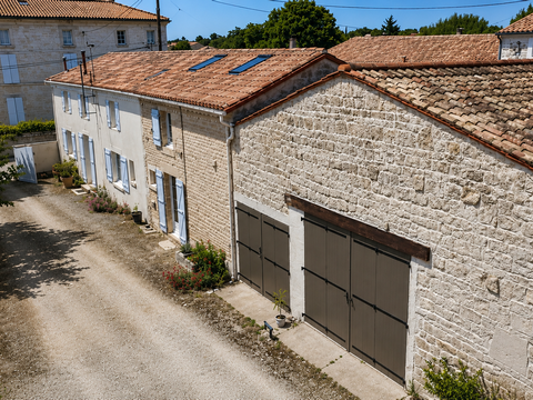 Vente maison 4 pièces Benet 85