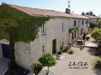 Vente maison 10 pièces Benet 85