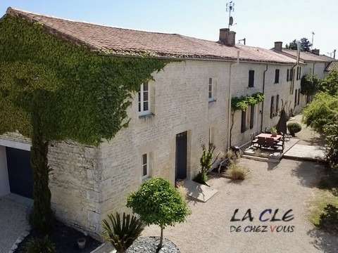Vente maison 10 pièces Benet 85