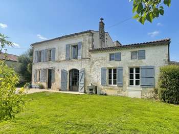 Vente maison 7 pièces Bercloux 17