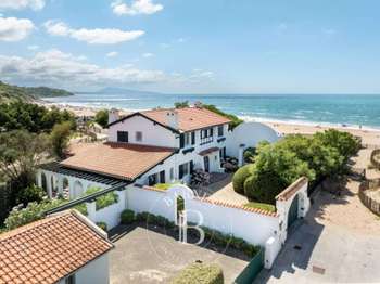 Maison 8 pièces 210 m² · à Bidart · 210 m² · 4 200 000 €