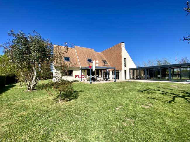 Maison 10 pièces 280 m² · à Biéville-Beuville · 280 m² · 990 000 €