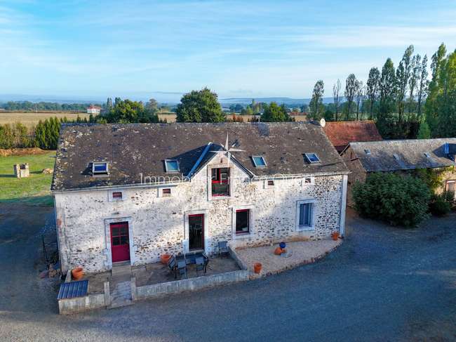 Maison 10 pièces 243 m² · à Blandouet-Saint Jean · 243 m² · 455 000 €