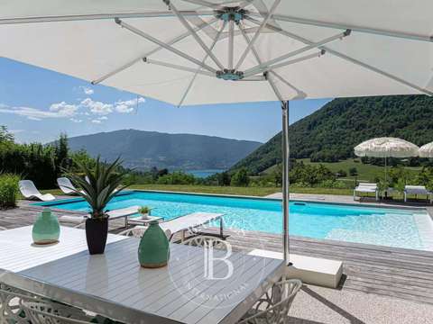 Vente maison 6 pièces Bluffy 74