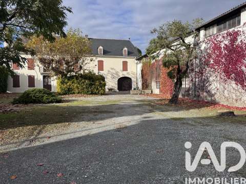 Vente maison 7 pièces Boeil-Bezing 64