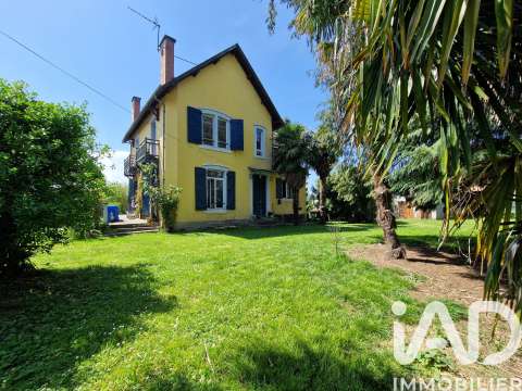 Vente maison 7 pièces Boeil-Bezing 64