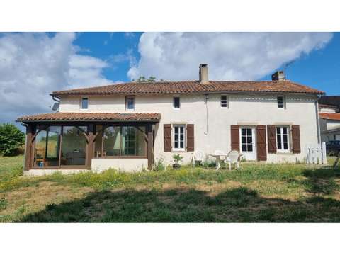 Vente maison 9 pièces Boismé 79