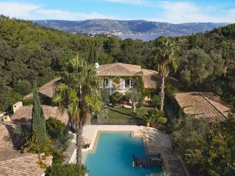 Vente maison 13 pièces Bormes-les-Mimosas 83