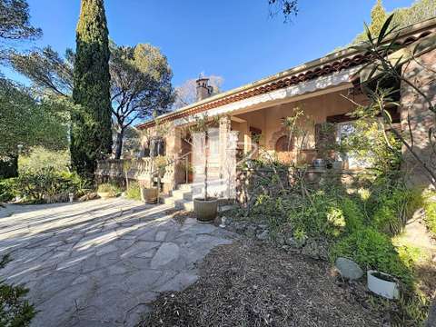 Vente maison 5 pièces Boulouris 83