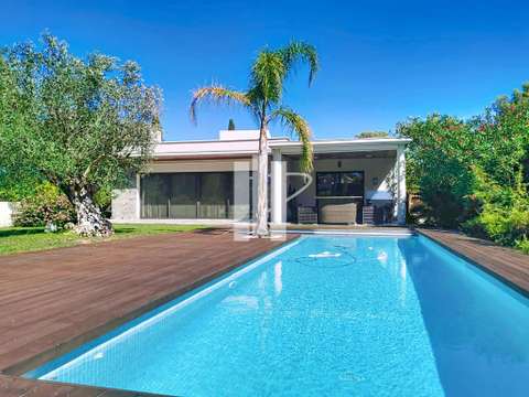 Vente maison 5 pièces Boulouris 83