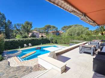 Vente maison 9 pièces Boulouris 83