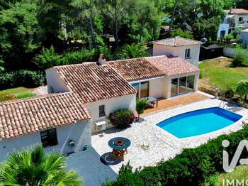 Vente maison 5 pièces Boulouris 83