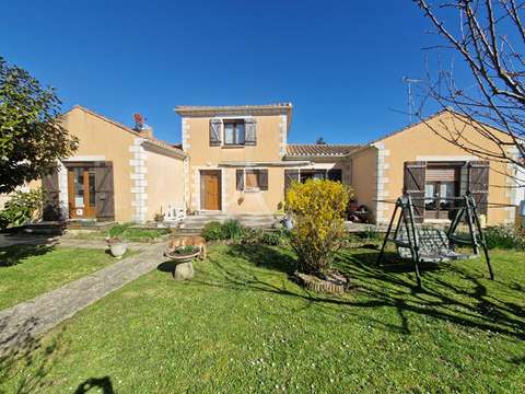 Vente maison 7 pièces Brem-sur-Mer 85