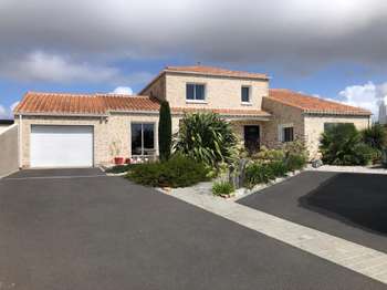 Vente maison 5 pièces Brem-sur-Mer 85