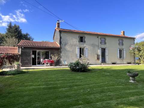 Vente maison 6 pièces Bressuire 79