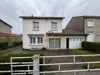 Vente maison 6 pièces Bressuire 79