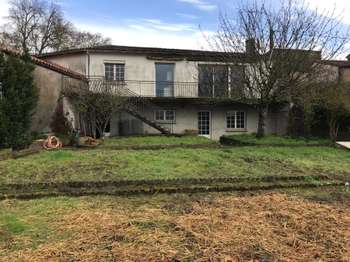 Vente maison 6 pièces Bressuire 79