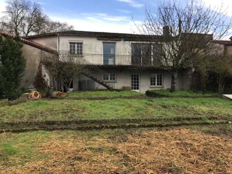 Vente maison 6 pièces Bressuire 79