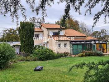 Vente maison 14 pièces Bressuire 79