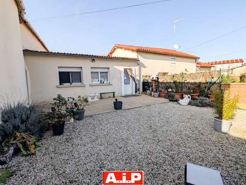 Vente maison 8 pièces Bressuire 79