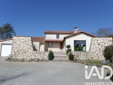Vente maison 8 pièces Bressuire 79